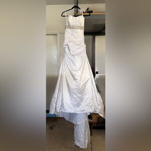 Jacqueline Exclusive Collection Wedding Dress 19858 Size 6 White/Silver